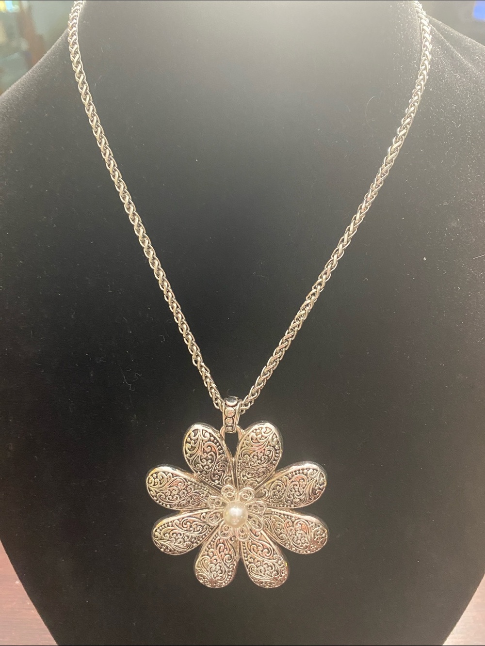 Silver Floral Filigree Pendant Necklace with Pearl Center